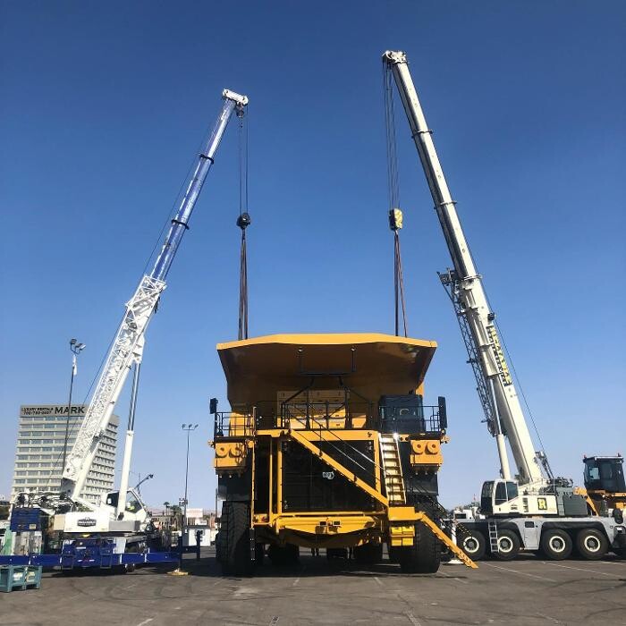 Images Reliable Crane Service