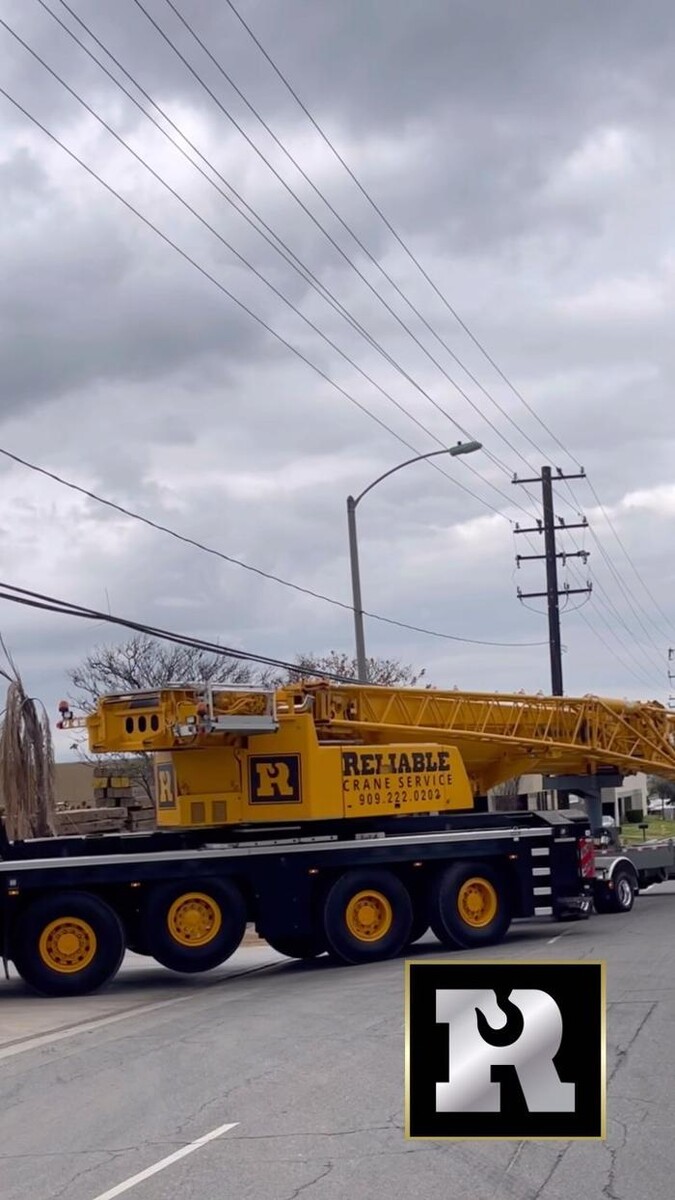 Images Reliable Crane Service