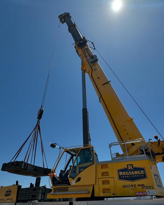 Images Reliable Crane Service