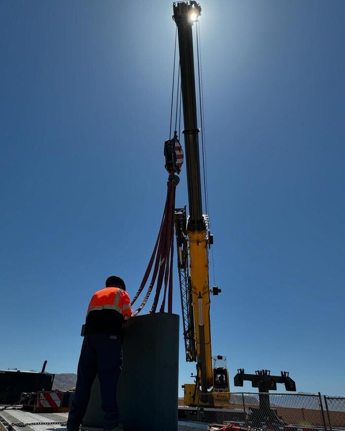Images Reliable Crane Service