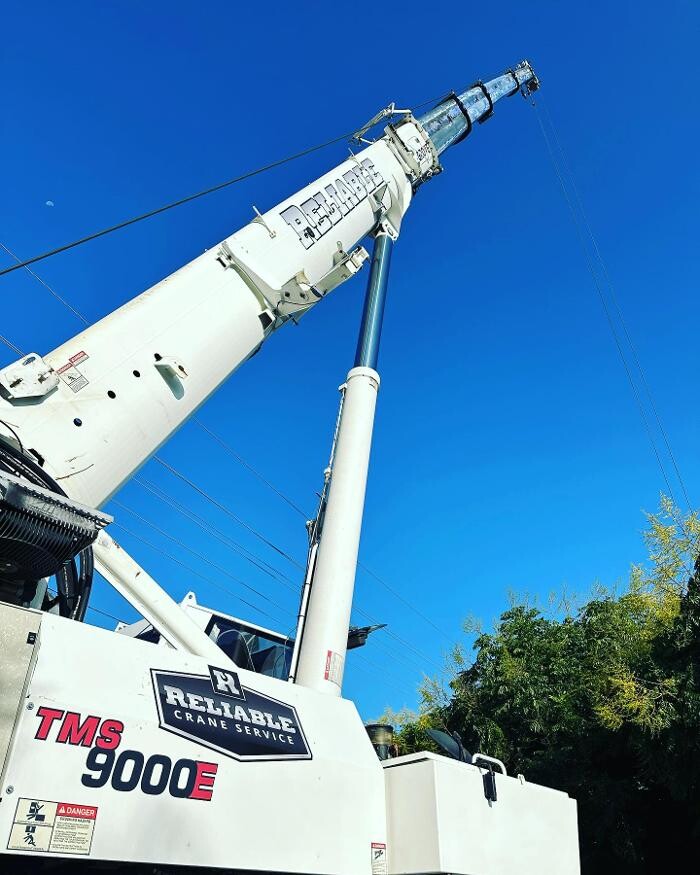 Images Reliable Crane Service