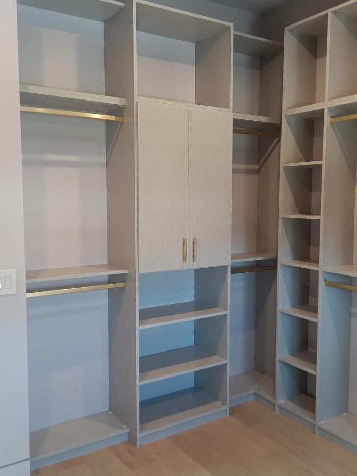 Images Bella Closets & Cabinets