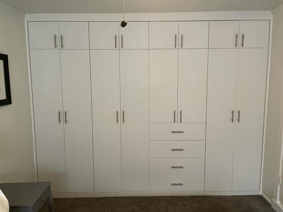 Images Bella Closets & Cabinets