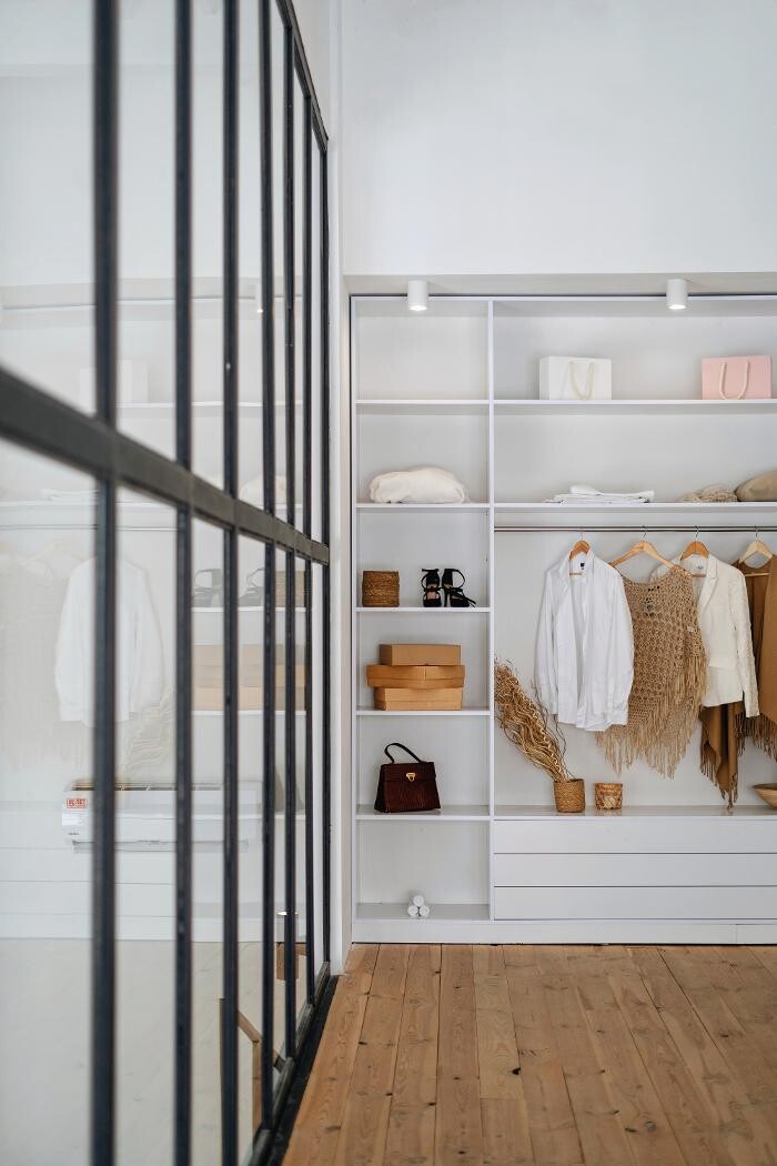 Images Bella Closets & Cabinets