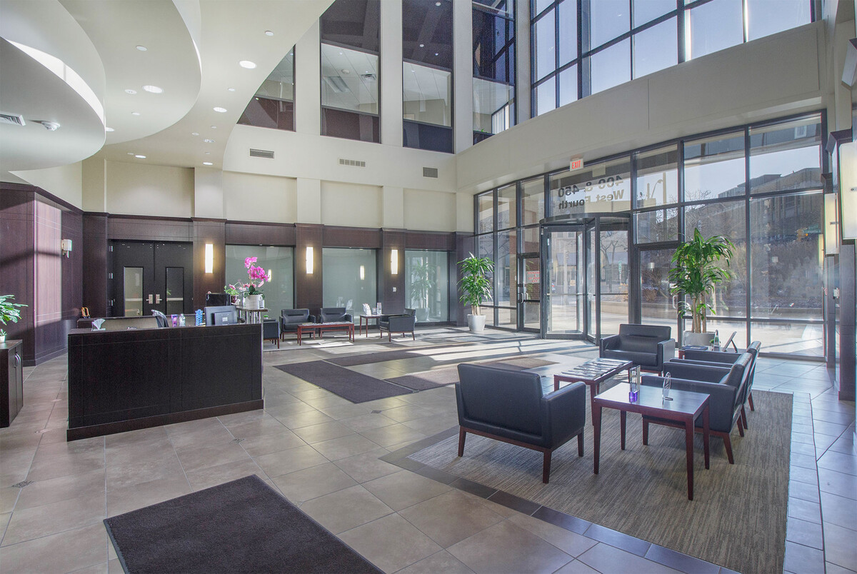 Images Colliers Detroit