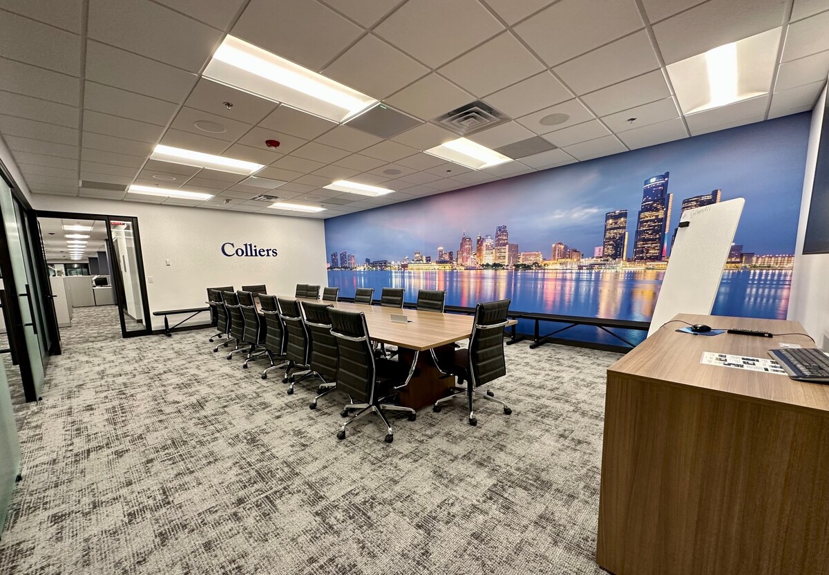 Images Colliers Detroit