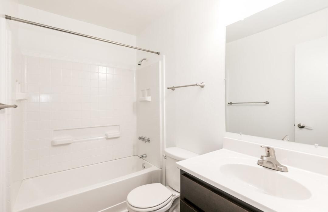 Images Fox Hill Apartments