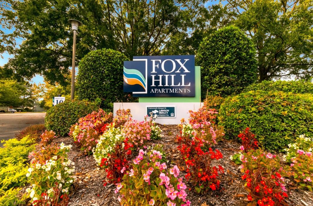 Images Fox Hill Apartments