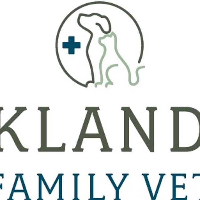 Oaklandon Family Vet Logo