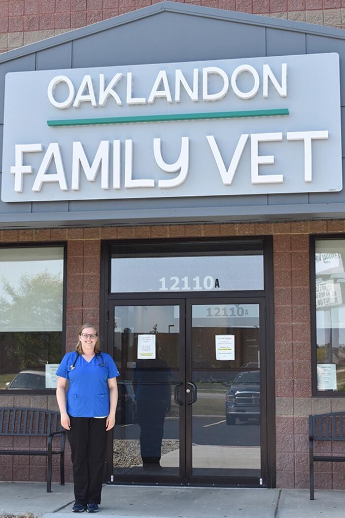 Images Oaklandon Family Vet