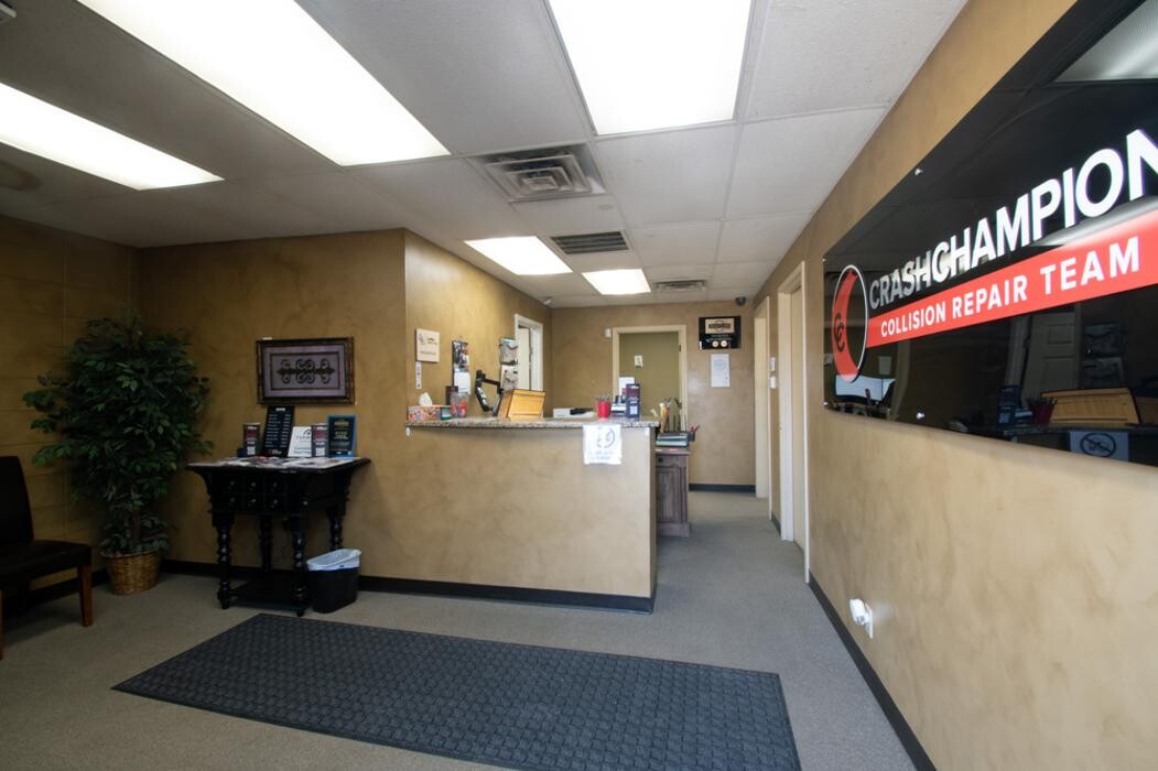 Images Crash Champions Collision Repair Gladstone