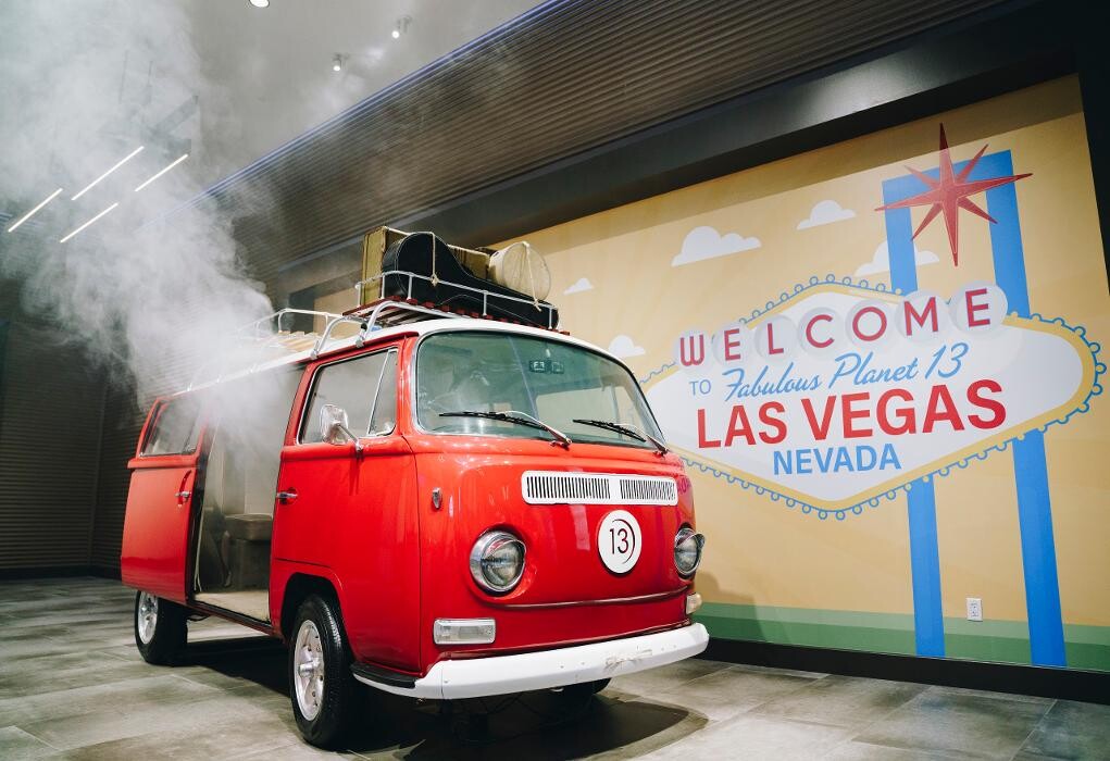 Images Planet 13 Las Vegas