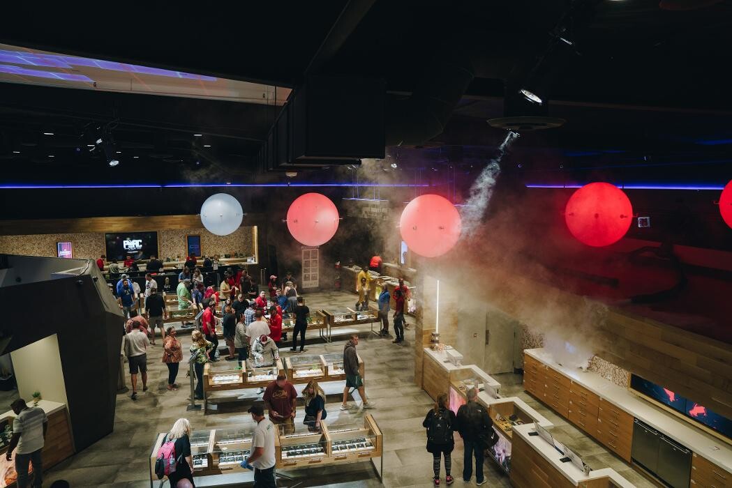 Images Planet 13 Las Vegas