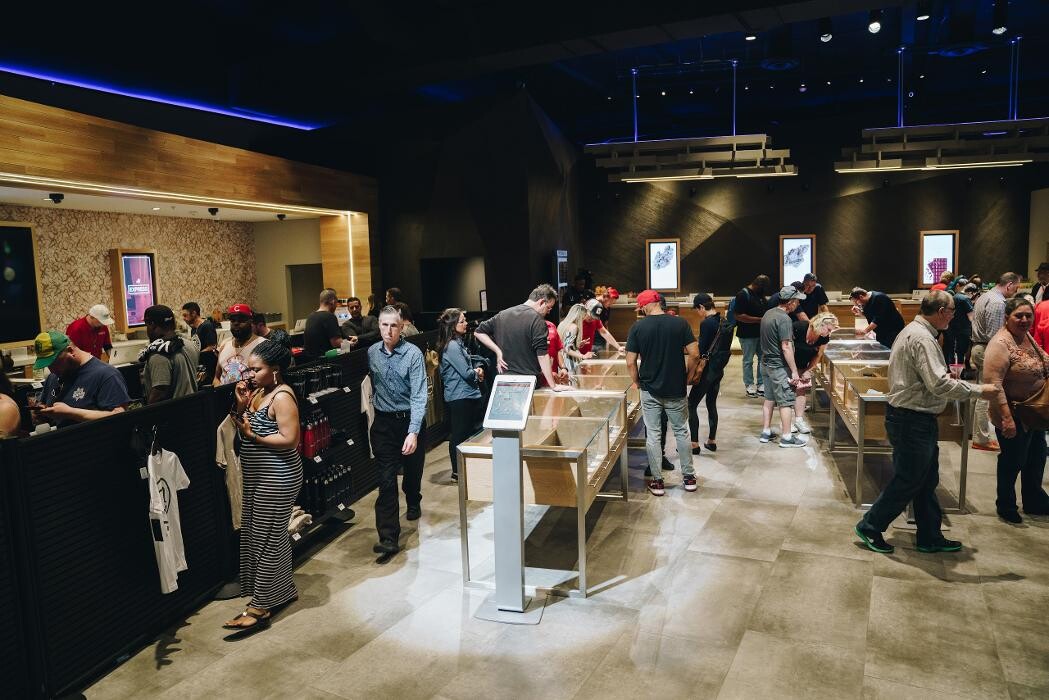 Images Planet 13 Las Vegas