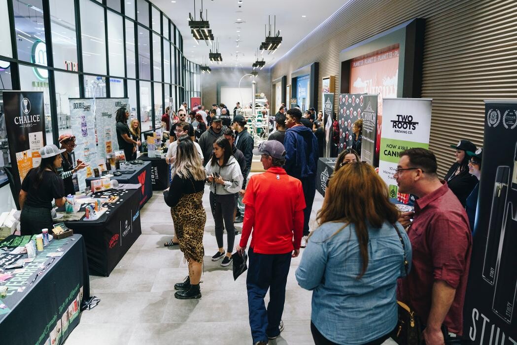 Images Planet 13 Las Vegas