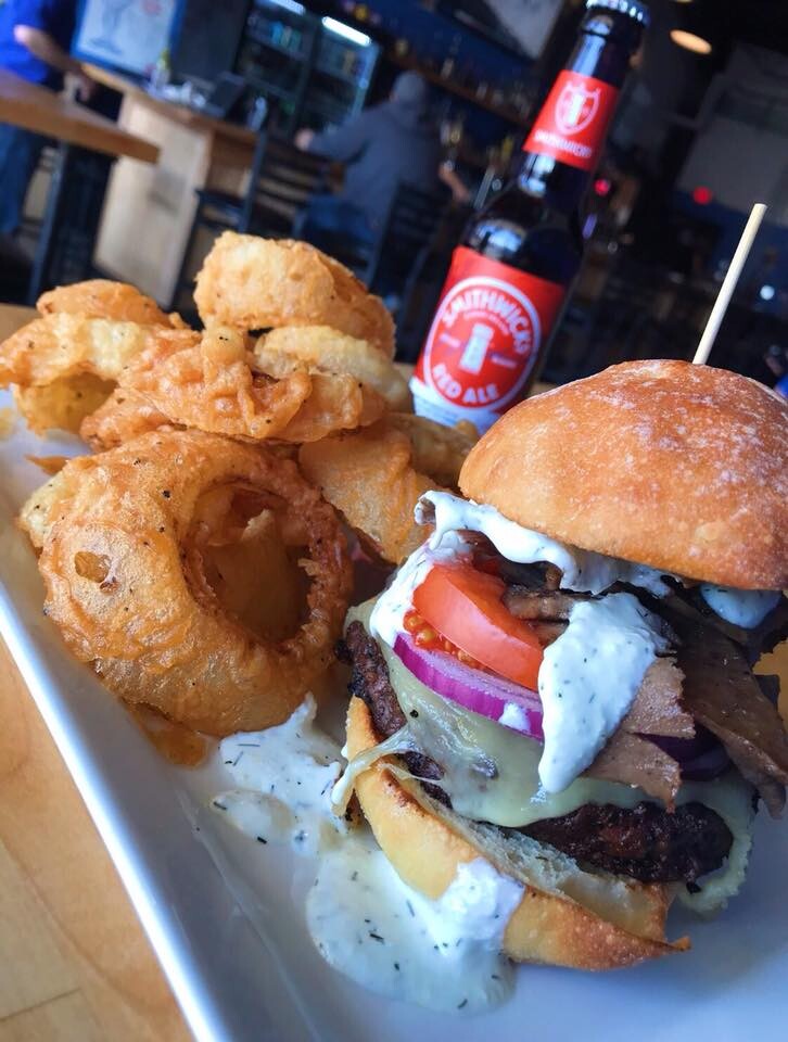 Images Olympia Sports Bar & Grill