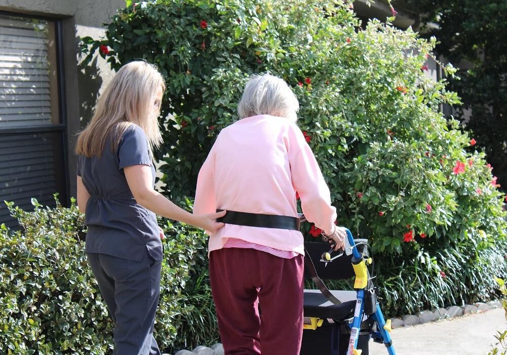 Images Lake Wales Wellness & Rehabilitation Center