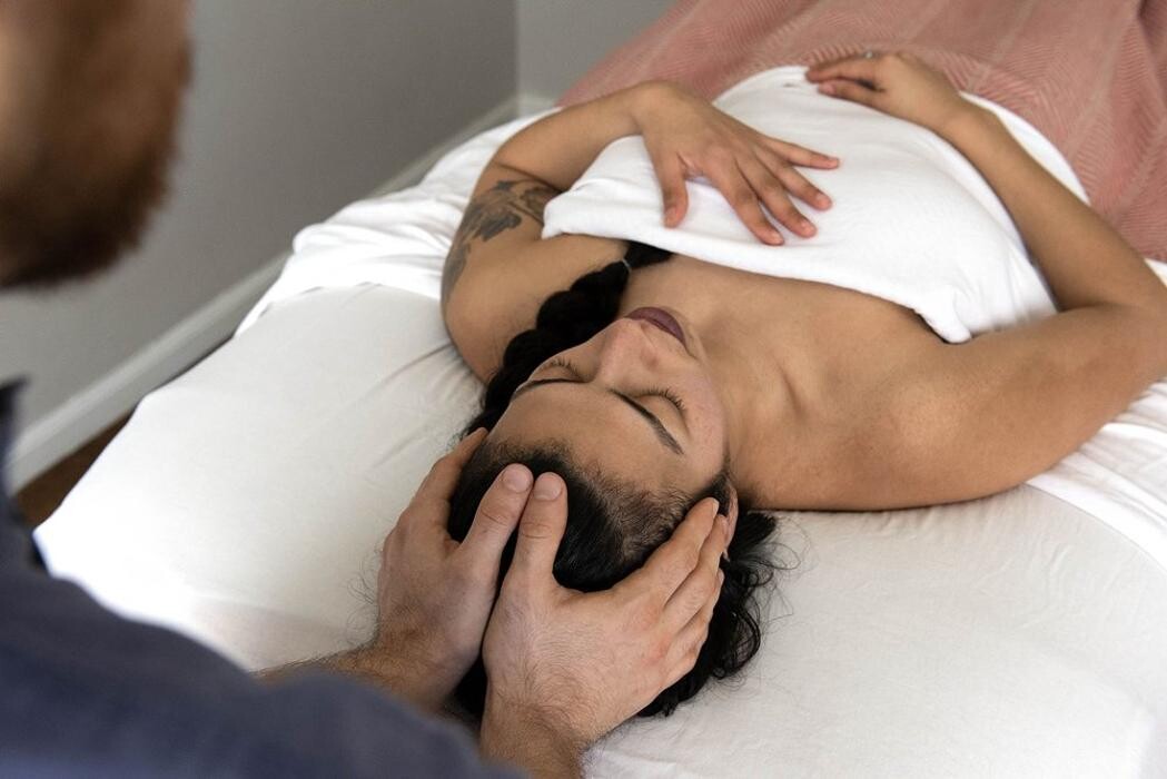 Images Reconnect Body Therapy