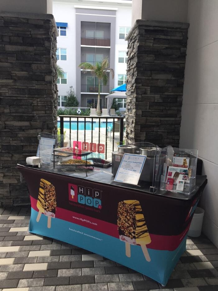 Images HipPOPs handcrafted gelato bars