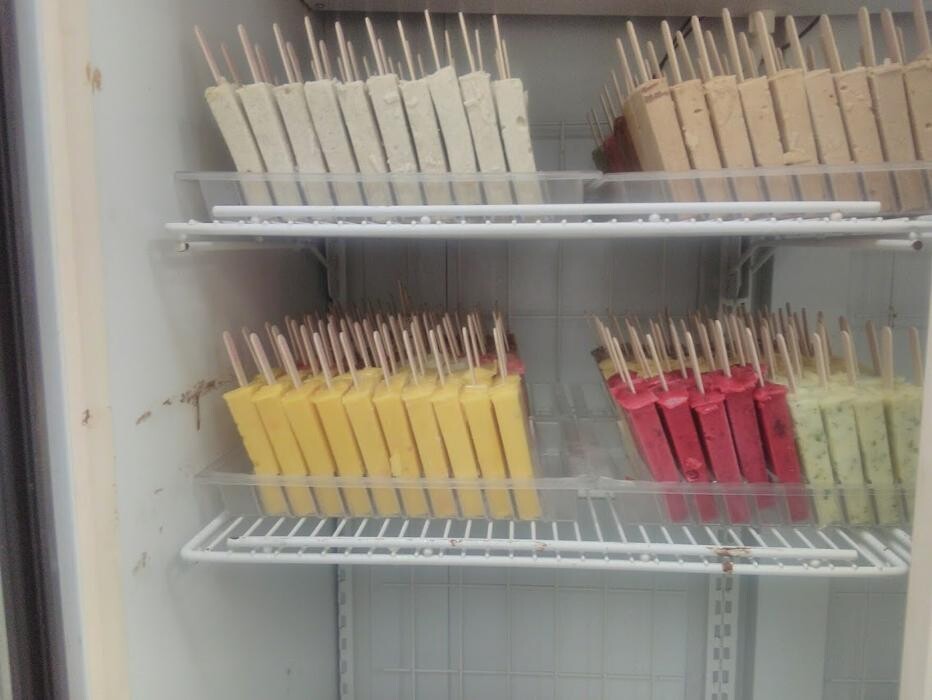 Images HipPOPs handcrafted gelato bars