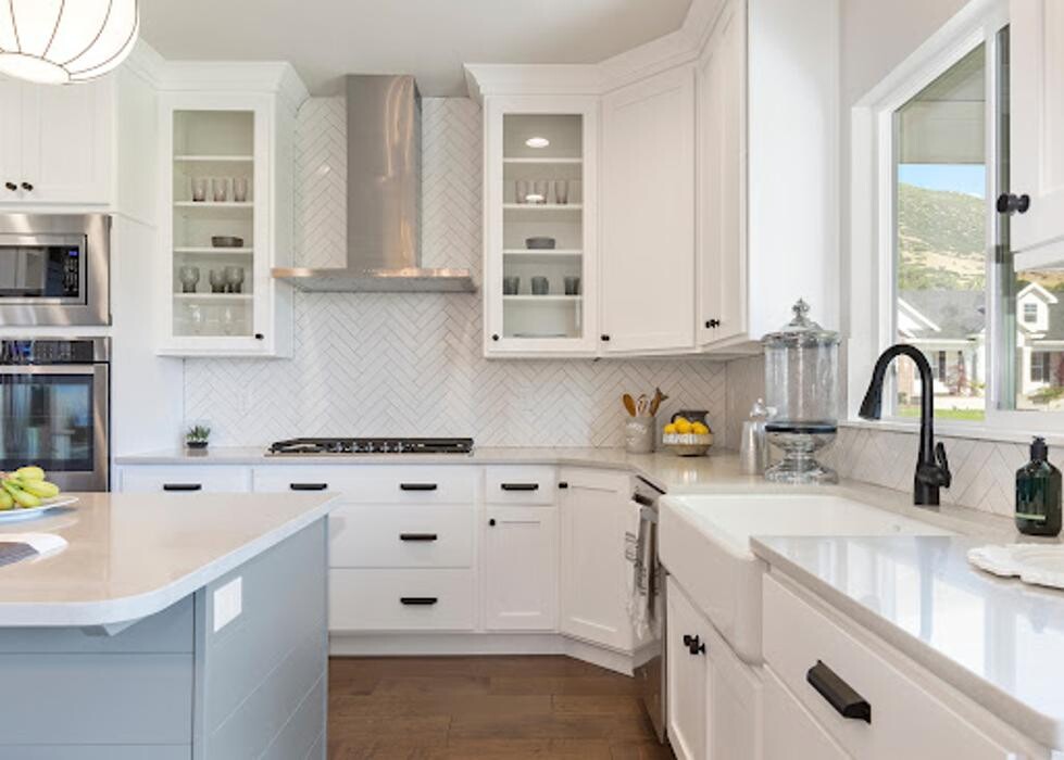Images Jeanne Allen: Legend Realty
