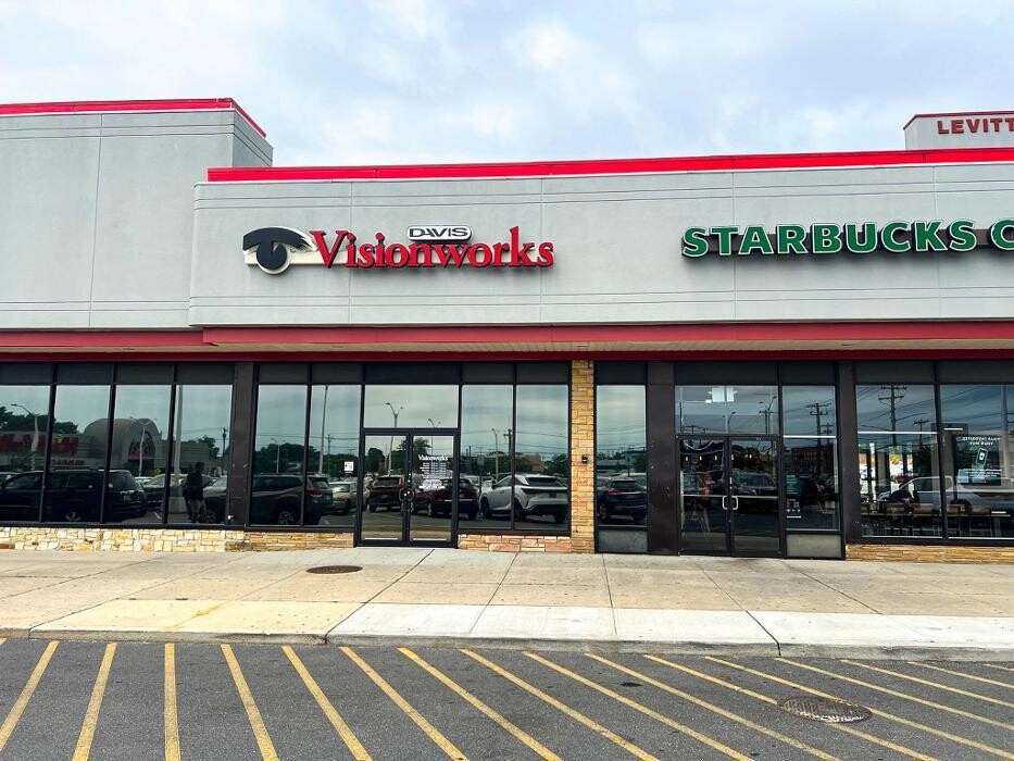 Images Davis Visionworks Levittown Plaza
