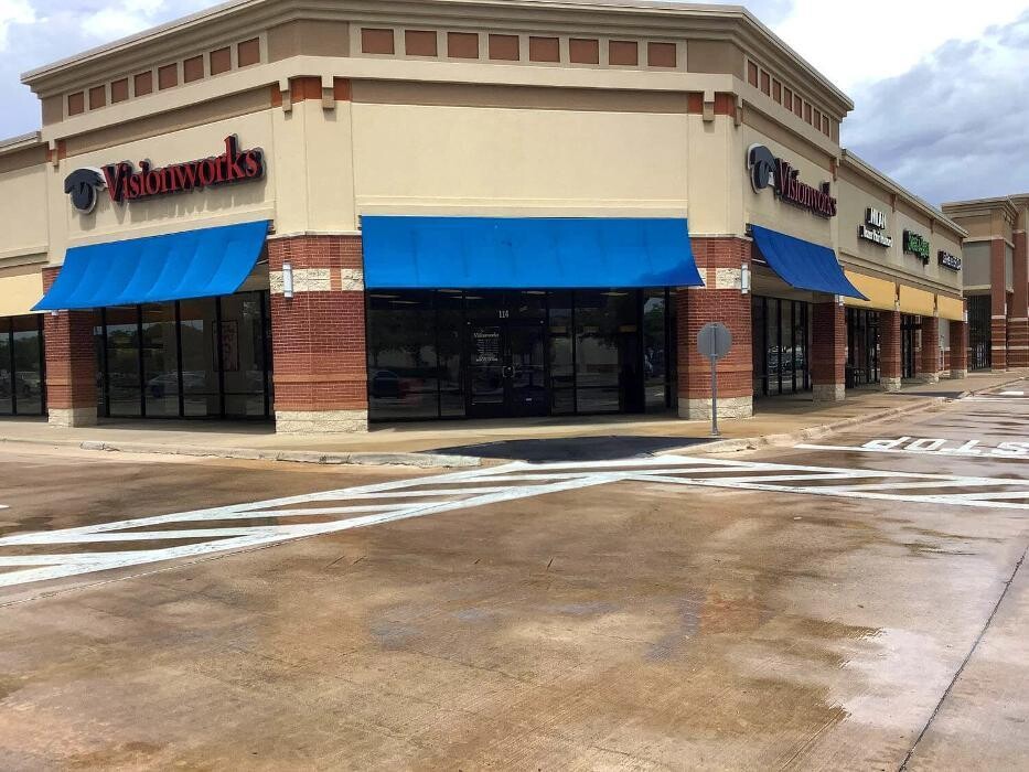 Images Visionworks Crossing at 288 Shopping Center