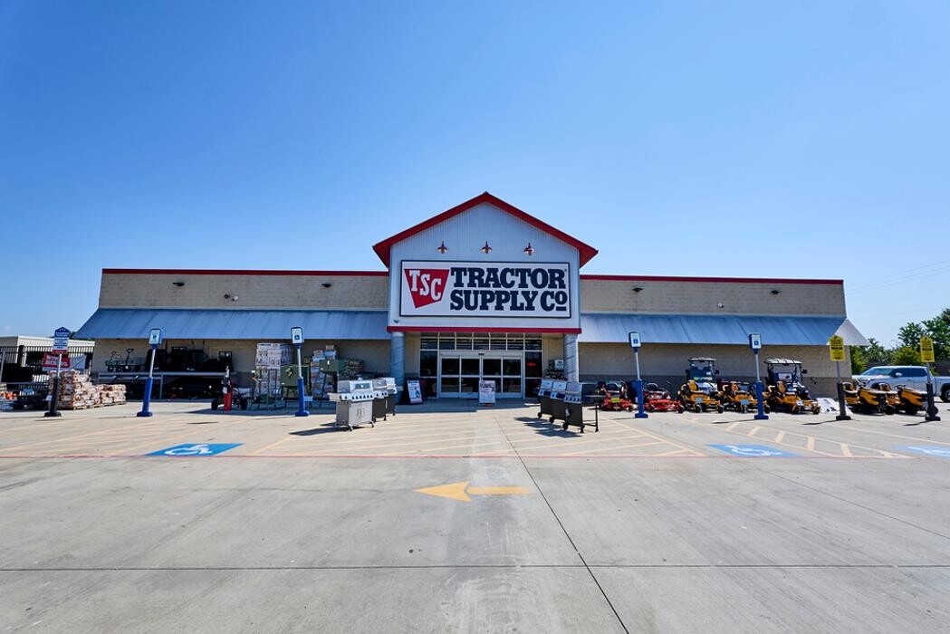 Images Tractor Supply Co.