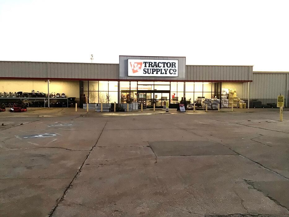 Images Tractor Supply Co.