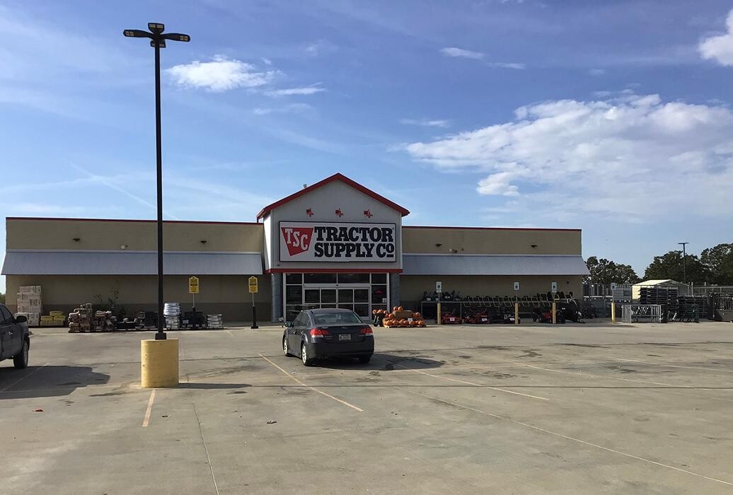Images Tractor Supply Co.