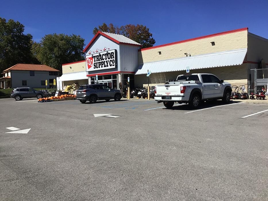 Images Tractor Supply Co.