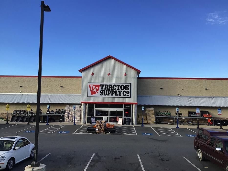 Images Tractor Supply Co.