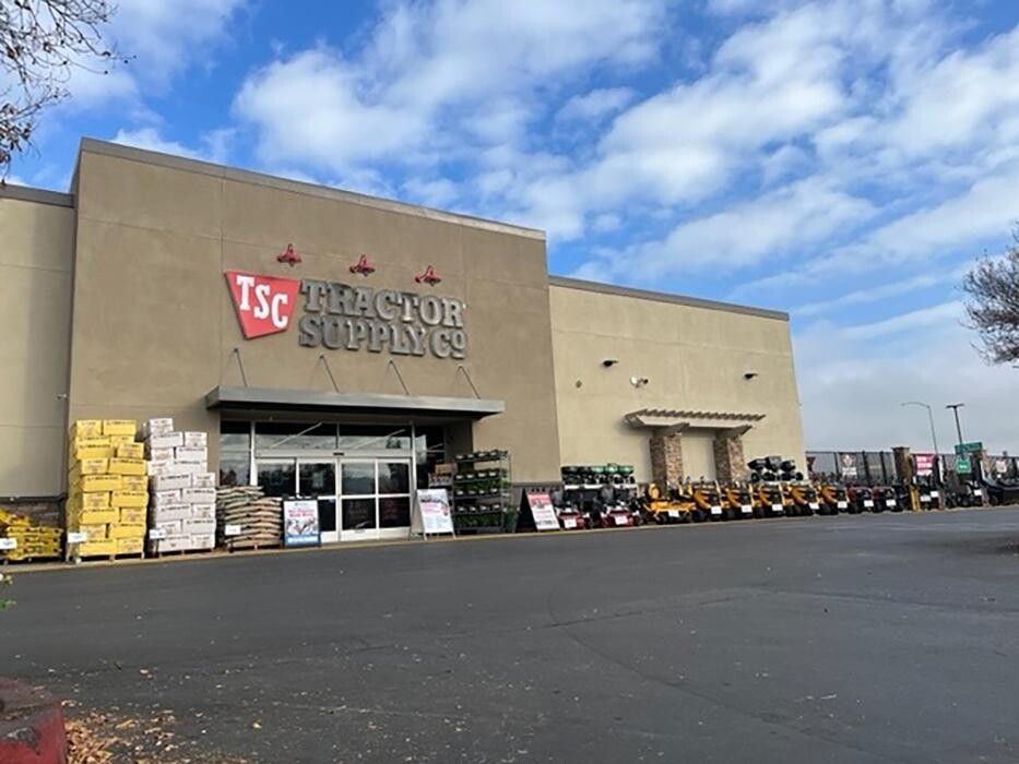 Images Tractor Supply Co.