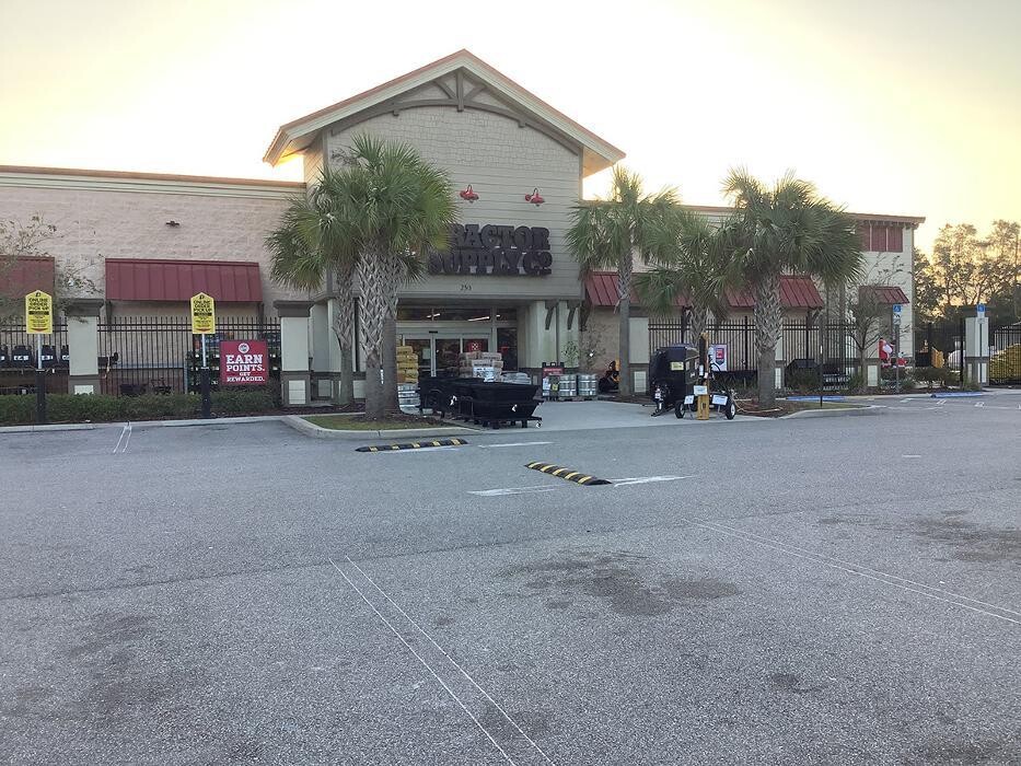 Images Tractor Supply Co.