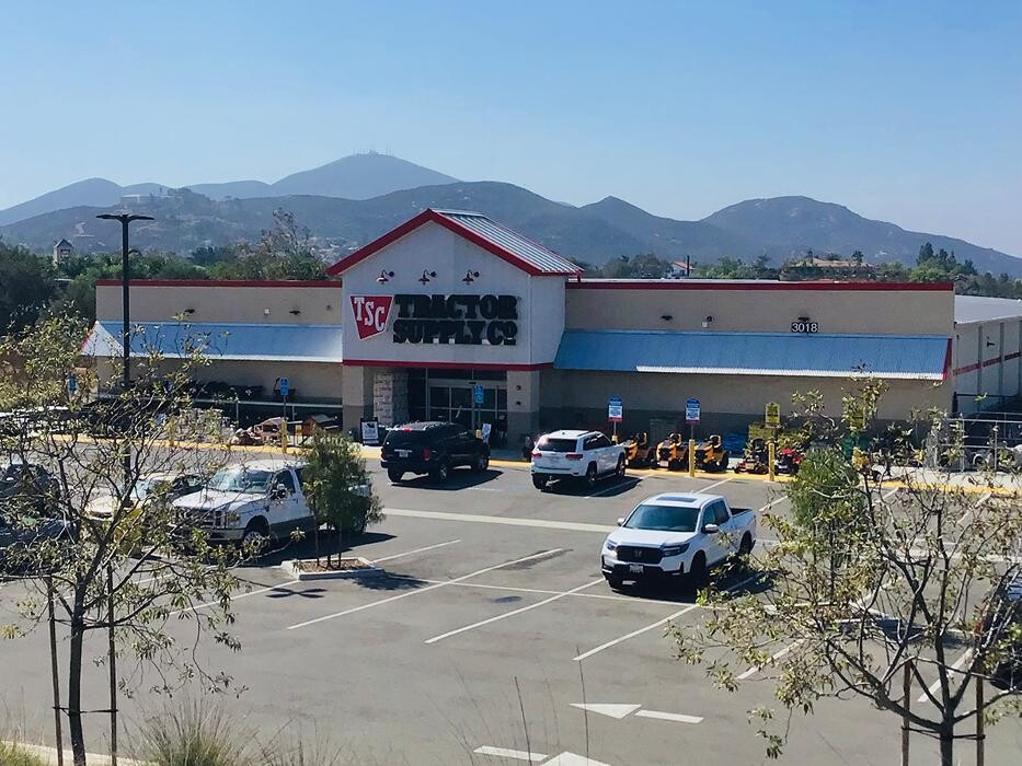 Images Tractor Supply Co.