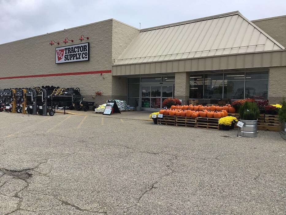 Images Tractor Supply Co.