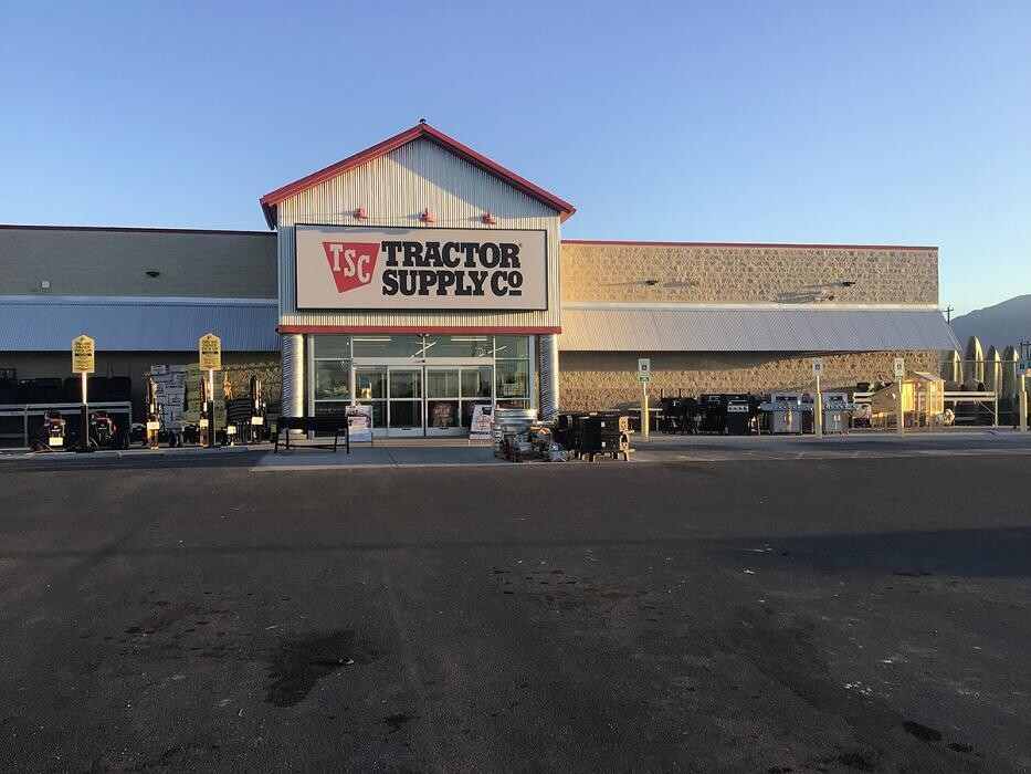 Images Tractor Supply Co.