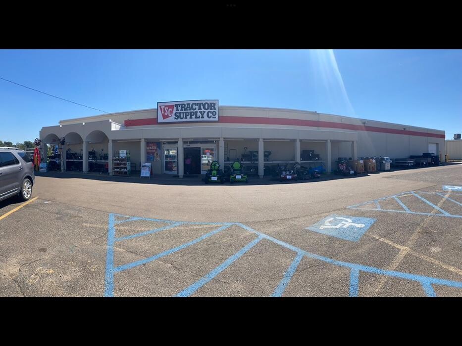 Images Tractor Supply Co.