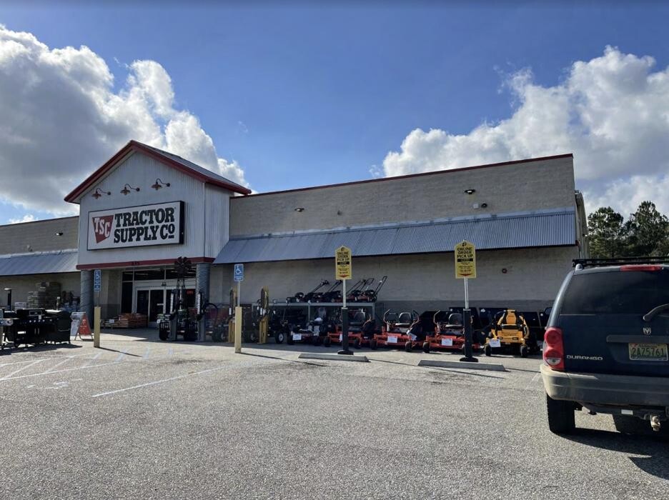 Images Tractor Supply Co.