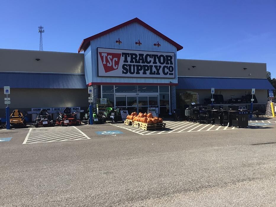 Images Tractor Supply Co.
