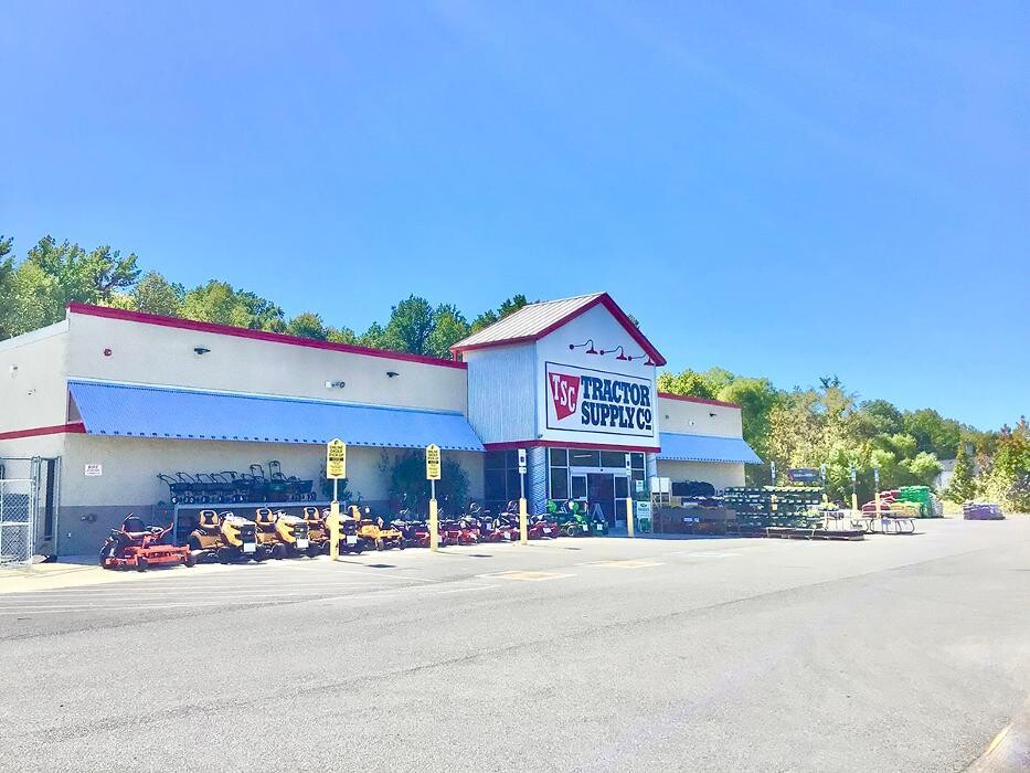 Images Tractor Supply Co.