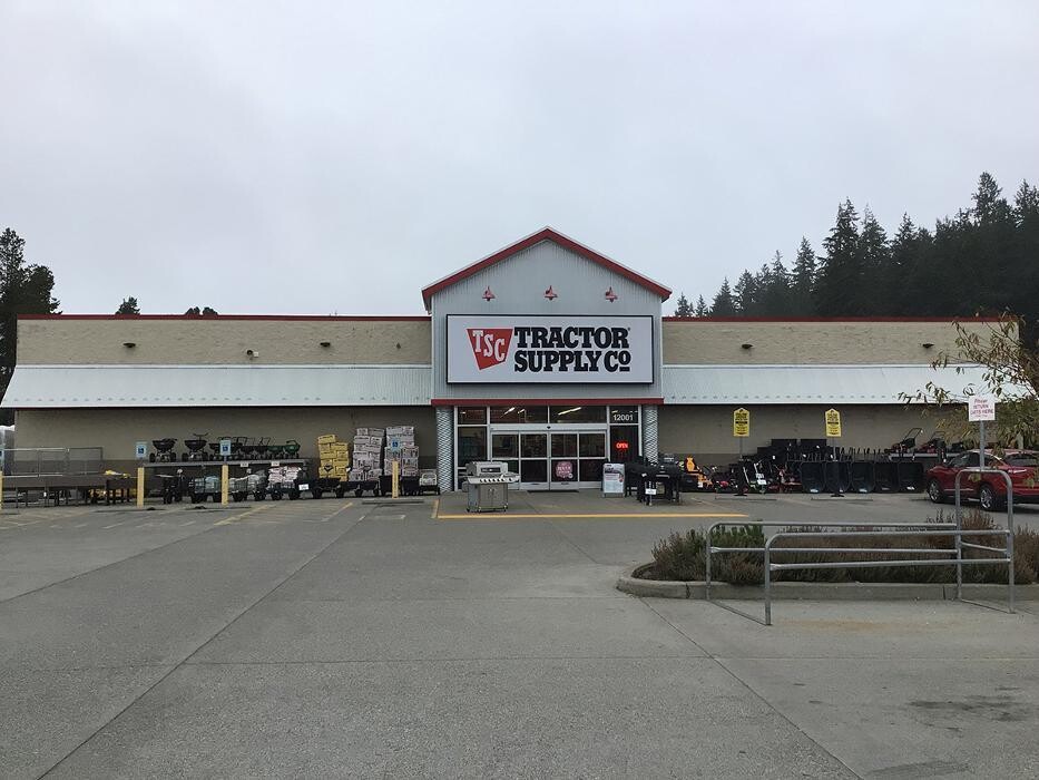 Images Tractor Supply Co.