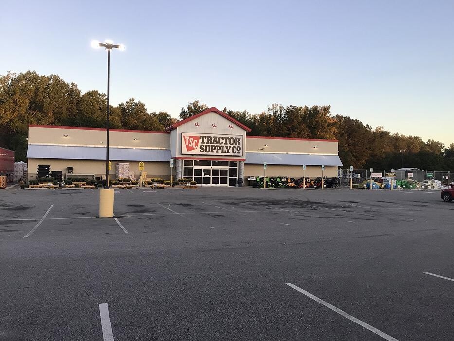 Images Tractor Supply Co.
