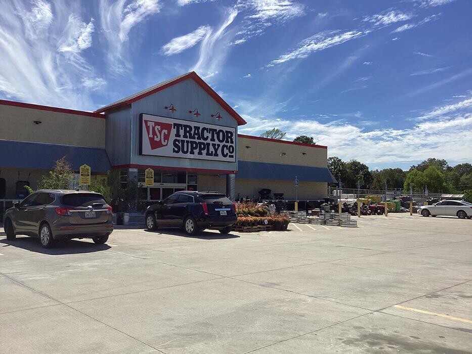 Images Tractor Supply Co.
