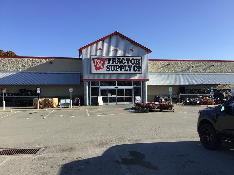 Images Tractor Supply Co.