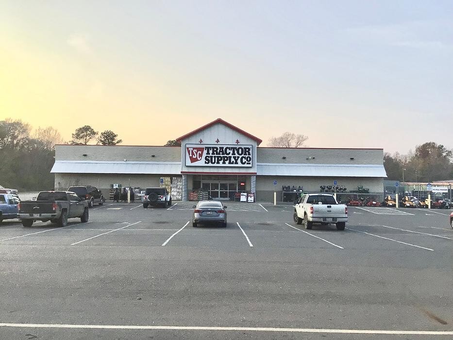 Images Tractor Supply Co.