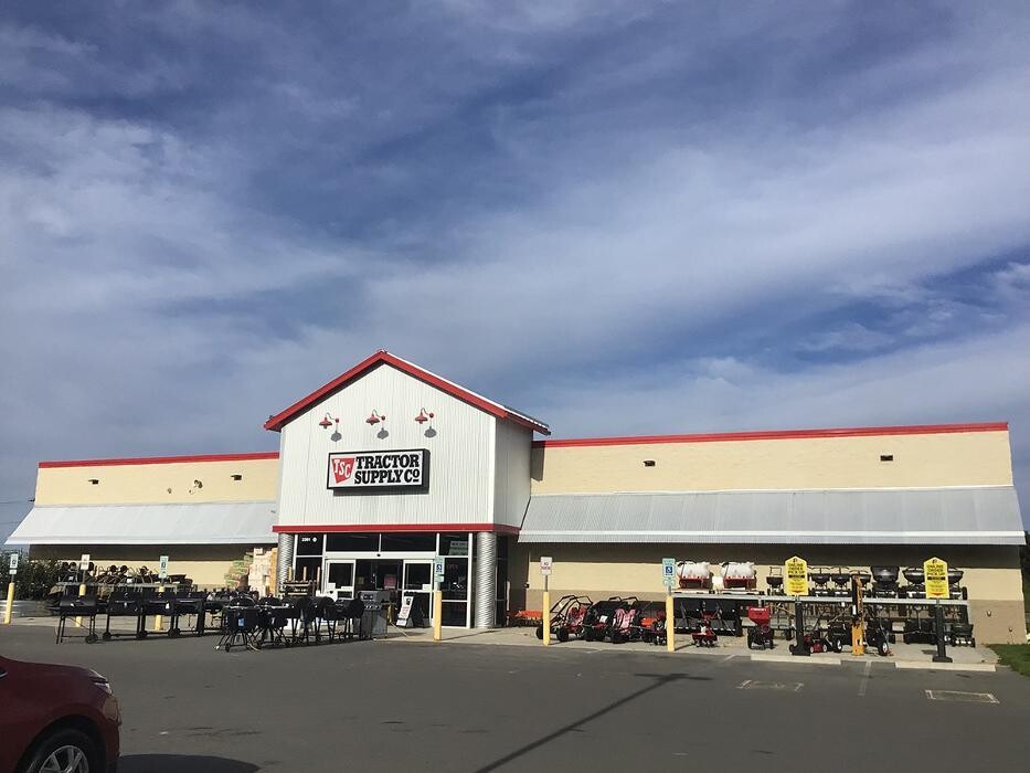 Images Tractor Supply Co.