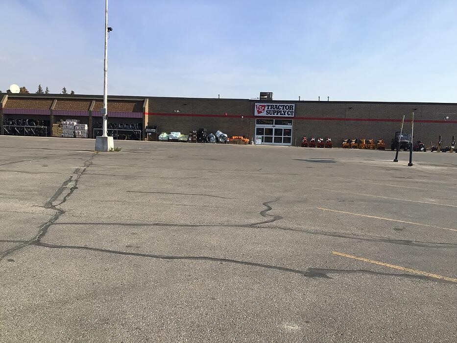 Images Tractor Supply Co.