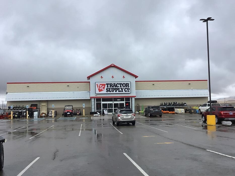 Images Tractor Supply Co.