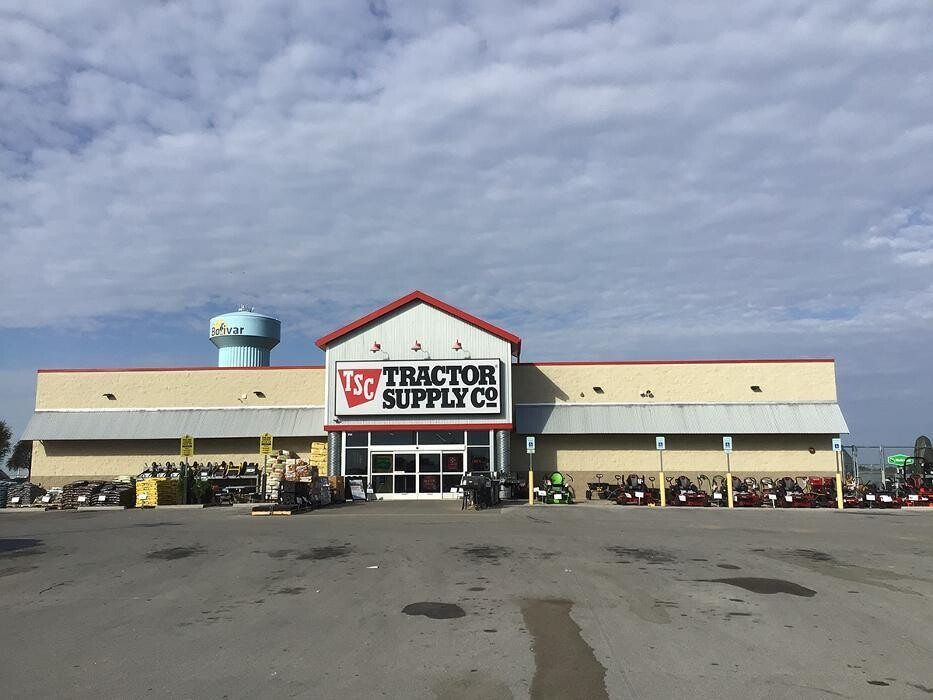 Images Tractor Supply Co.